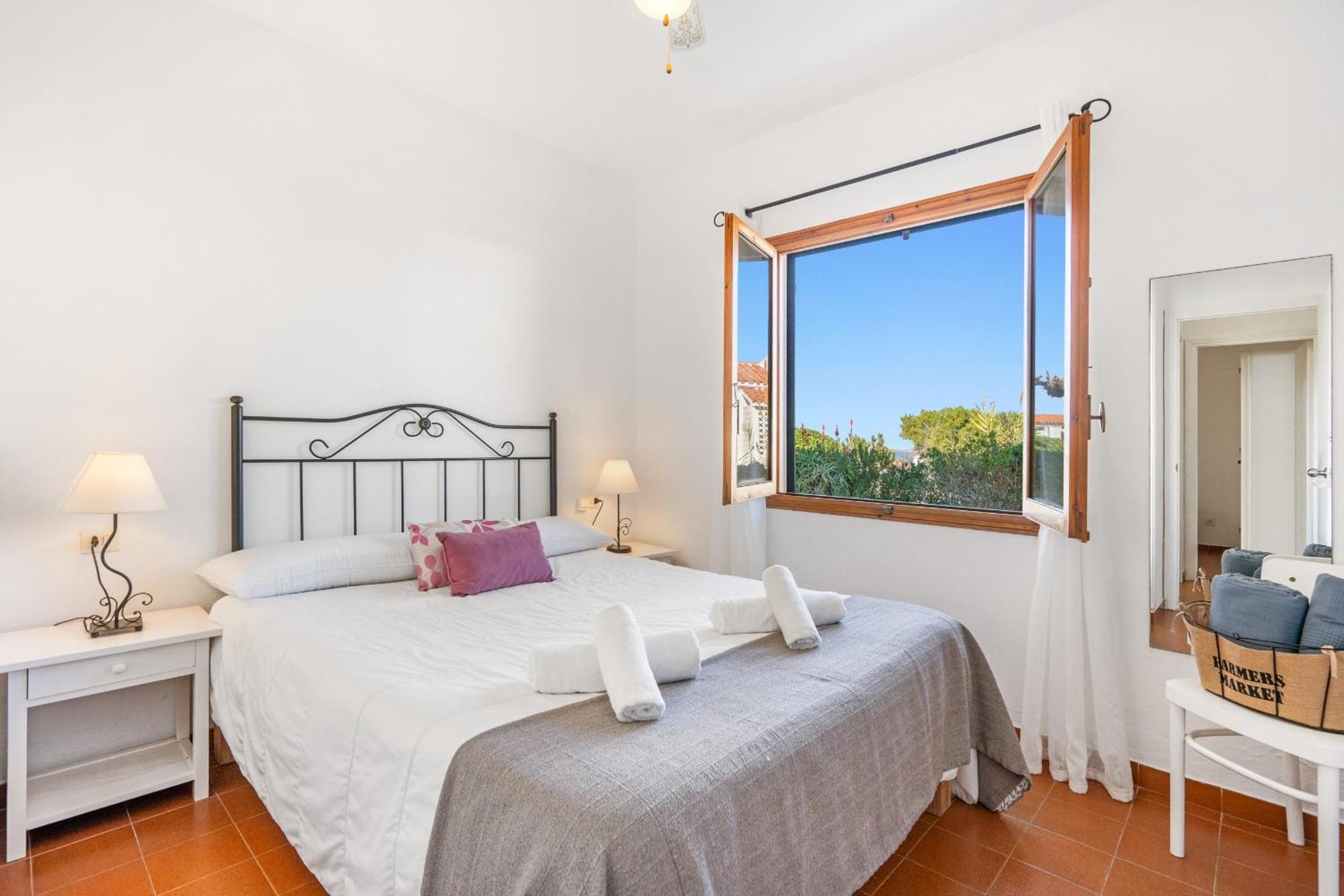 Apartamento La Brisa Arenal d'en Castell Exterior foto